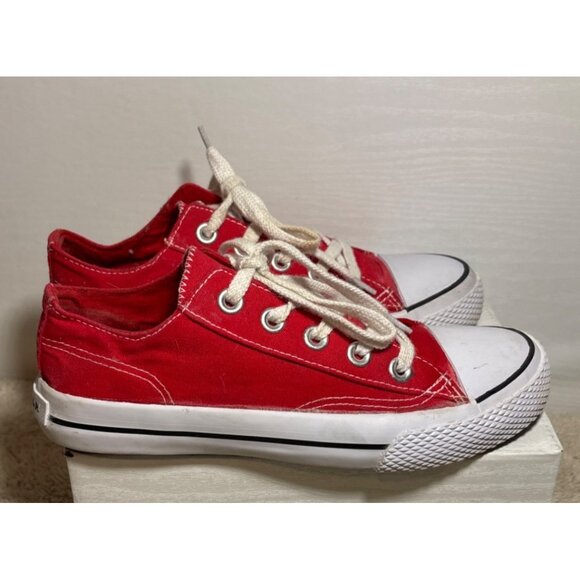 Airwalk Red Canvas Low Top Sneakers Womens Size 6 USA Casual Comfortable Shoes - Picture 4 of 14